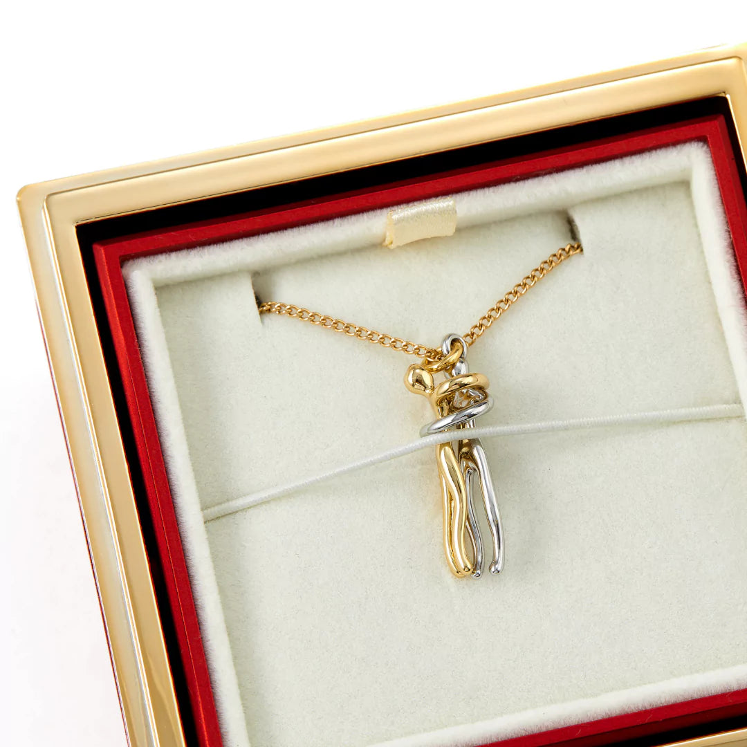 GoldenHug - Necklace with giftcard